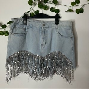 SHEIN Women’s Denim Shorts with Sequin Detail size XL